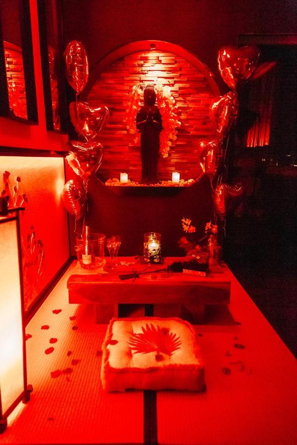 Suite romantique et climatisée avec jacuzzi Puydaniel Esterno foto