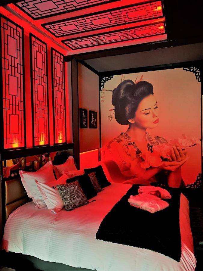 Suite romantique et climatisée avec jacuzzi Puydaniel Esterno foto